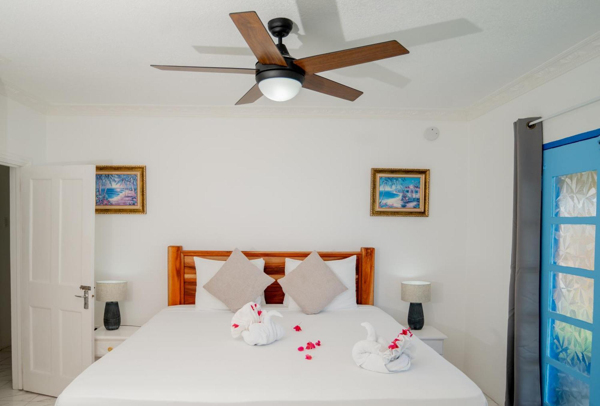 Beyond Sunset Resort & Villas Treasure Beach Esterno foto