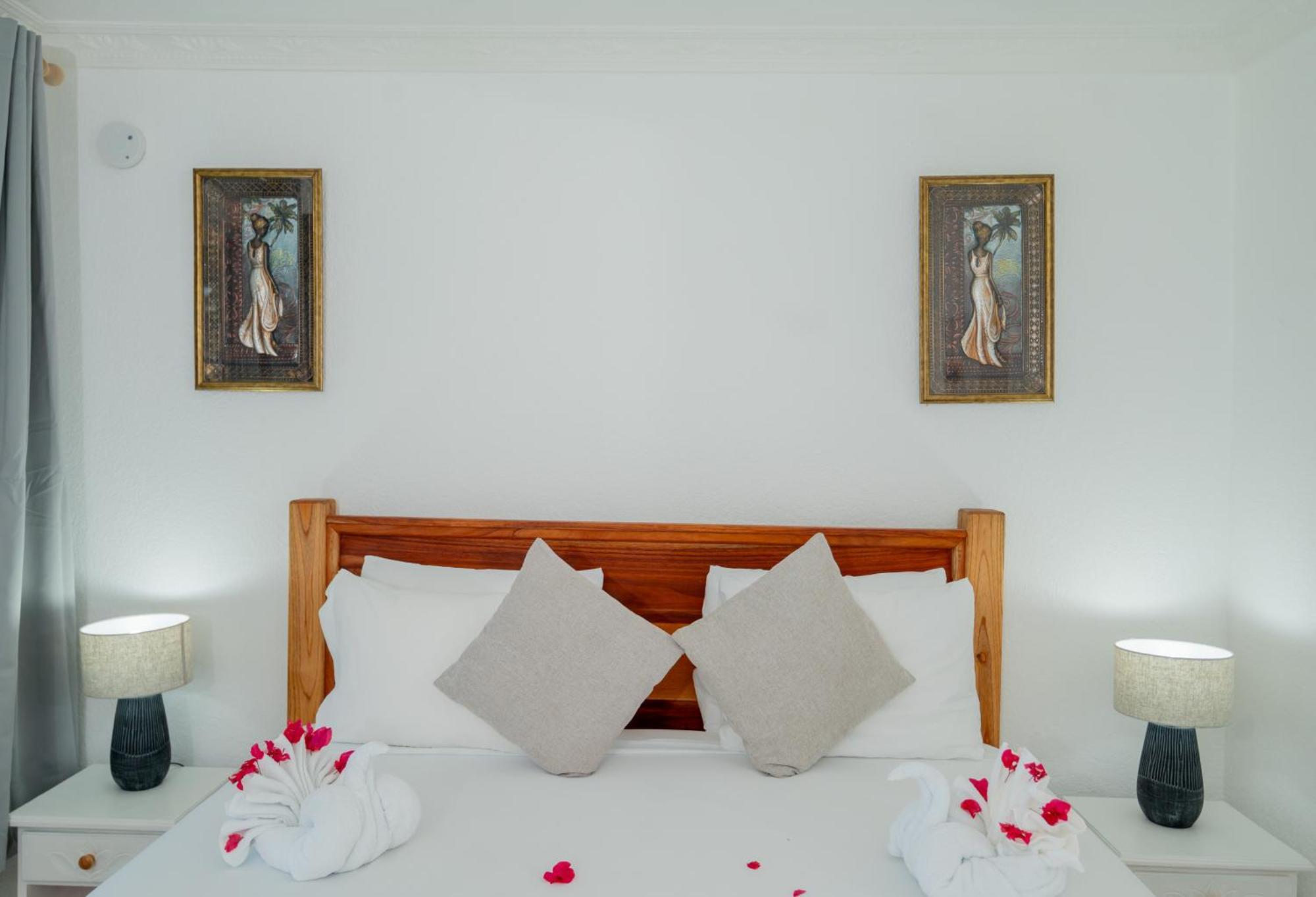 Beyond Sunset Resort & Villas Treasure Beach Esterno foto