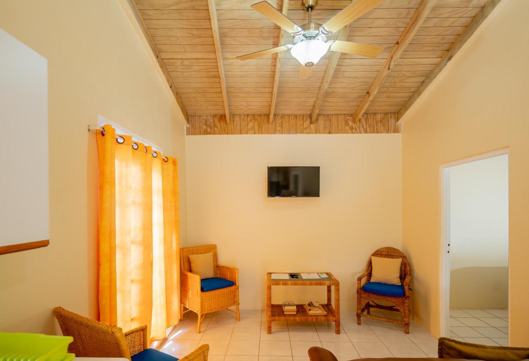 Beyond Sunset Resort & Villas Treasure Beach Esterno foto